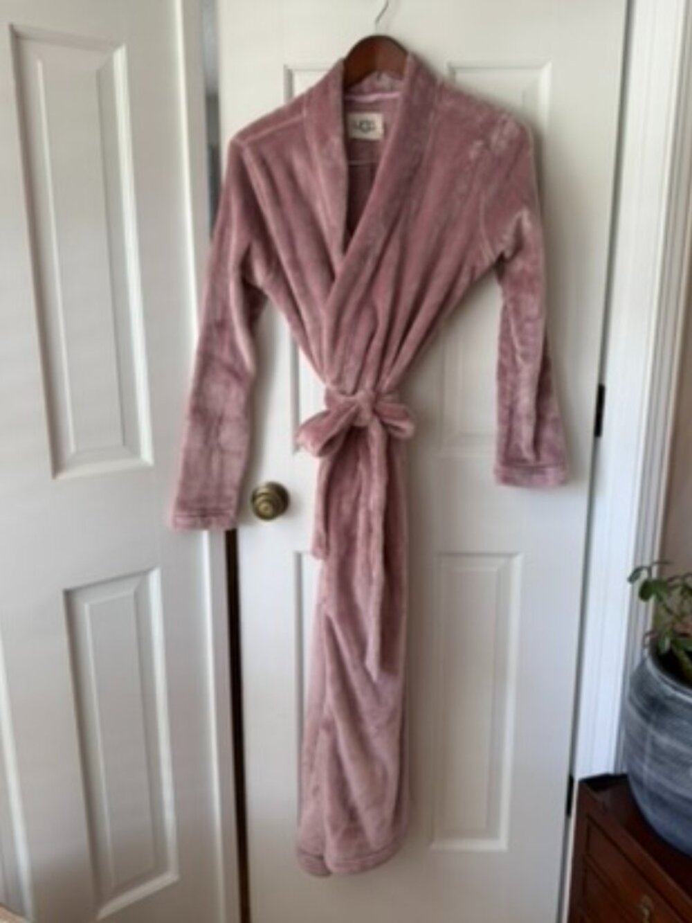 UGG Blush Pink Plush Fleece Robe | Ultra Soft Cozy Lounge | Women’s Size M